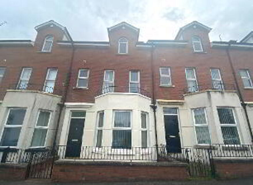 6 Windsor Avenue Place, Lurgan, BT67 9BG photo