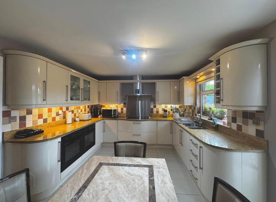 2 Glenwood Avenue, Off Mounstandel Road, Coleraine, BT52 1TZ