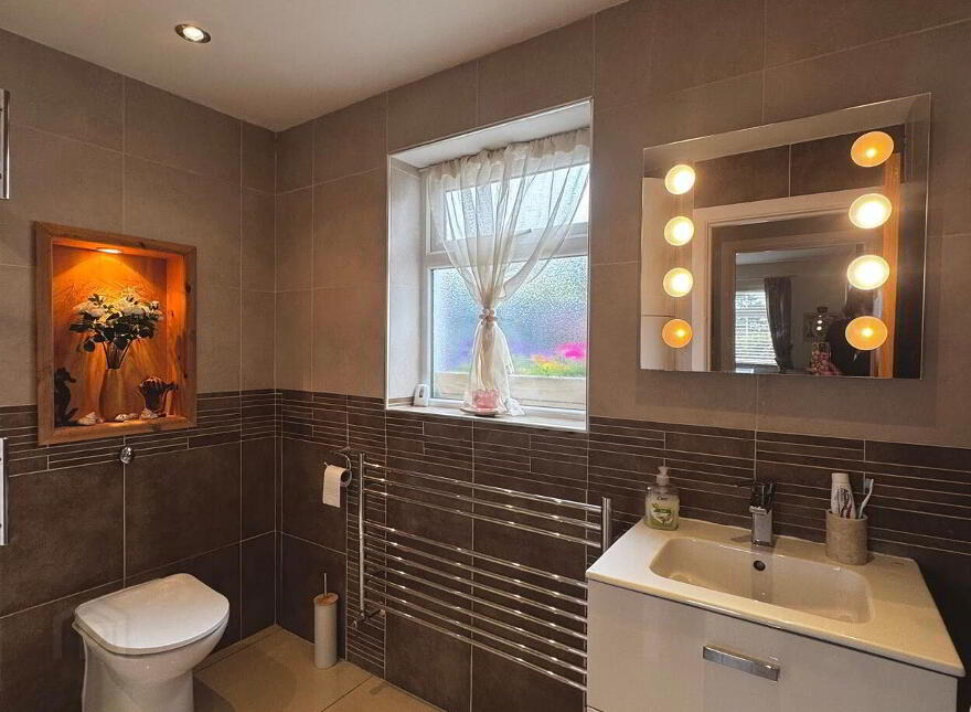 2 Glenwood Avenue, Off Mounstandel Road, Coleraine, BT52 1TZ