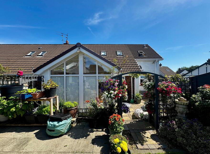 2 Glenwood Avenue, Off Mounstandel Road, Coleraine, BT52 1TZ