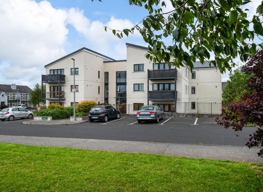 8 Montrey Pine, River Village, Monksland, Athlone, N37R624