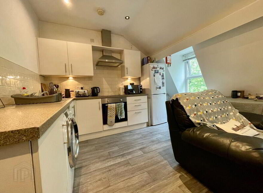 3, 112 Stranmillis Road, Belfast, BT9 5AE
