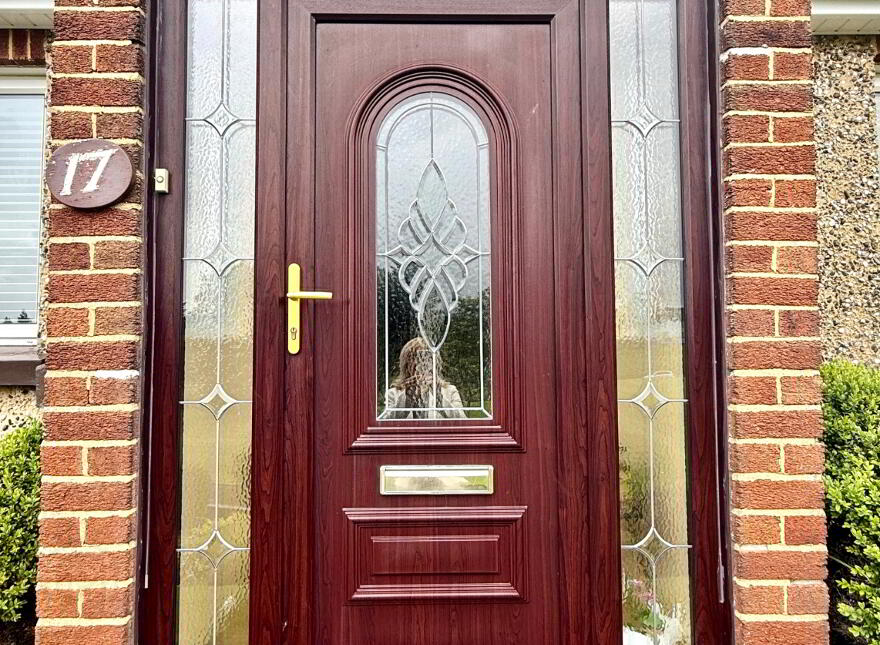 17 Rossdowney Park, Waterisde, L'Derry, BT47 5NR
