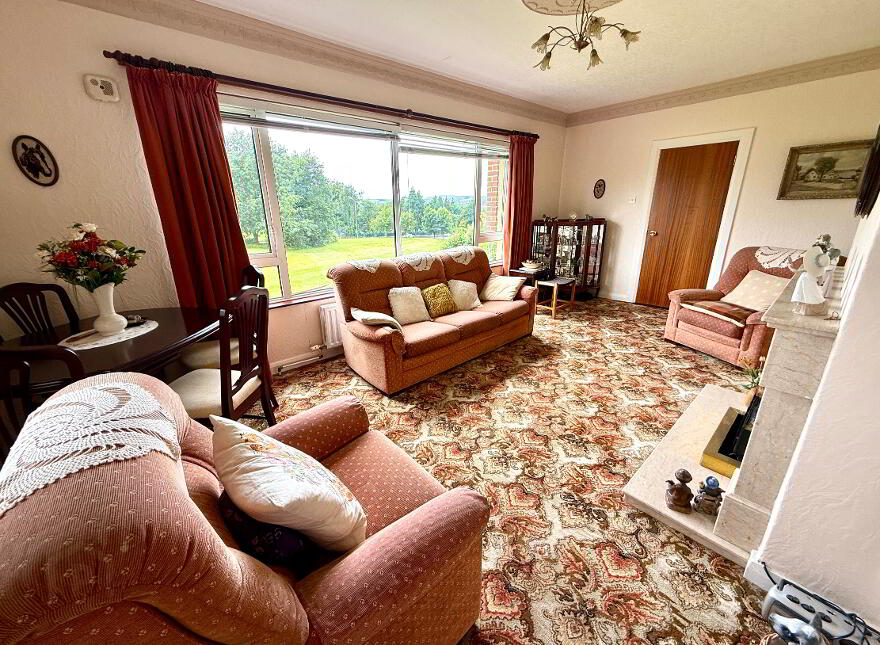 17 Rossdowney Park, Waterisde, L'Derry, BT47 5NR