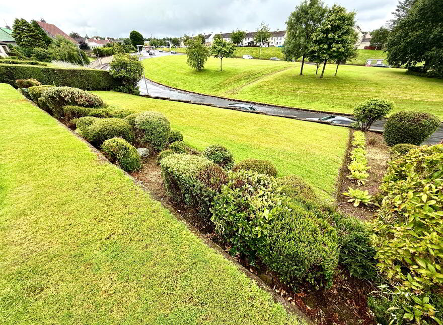 17 Rossdowney Park, Waterisde, L'Derry, BT47 5NR