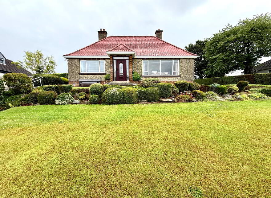 17 Rossdowney Park, Waterisde, L'Derry, BT47 5NR photo