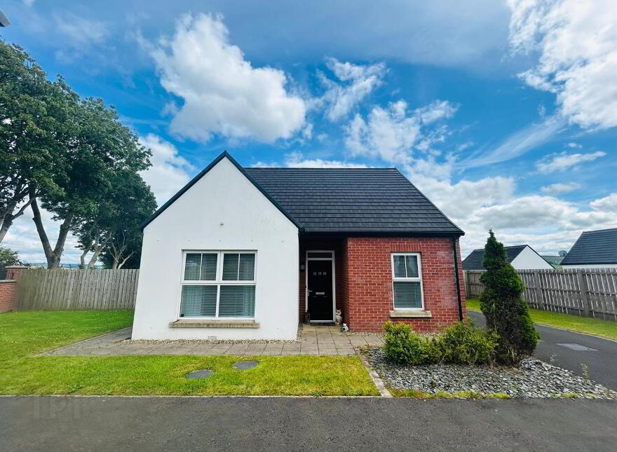 110 Birch Hill, Derry, BT47 2FJ photo