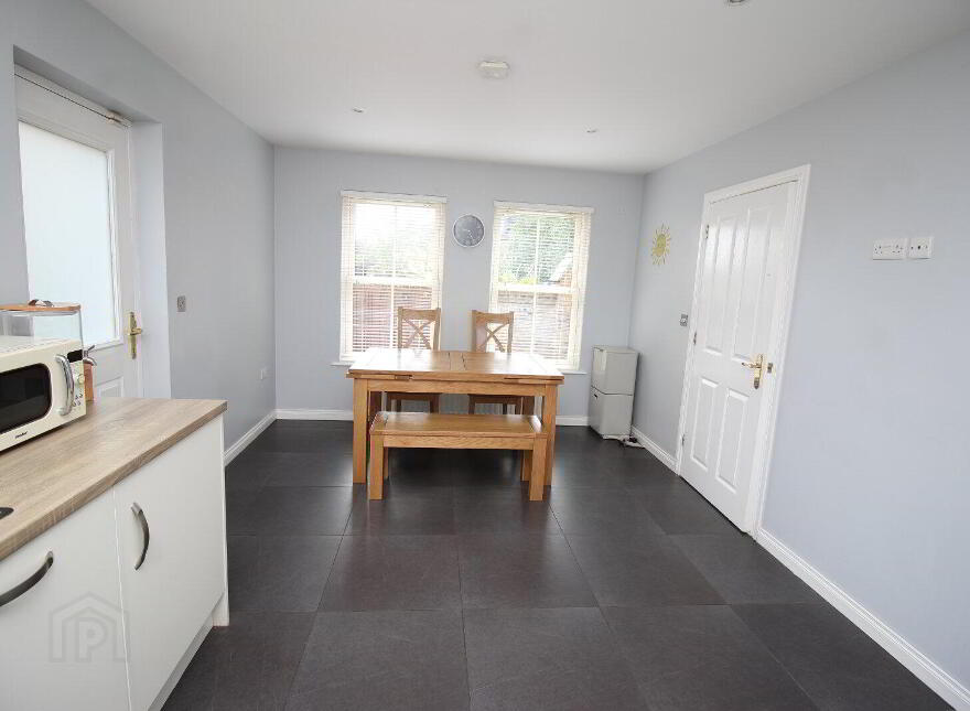 18 Ballantine Gardens, Lisburn, BT27 5FB