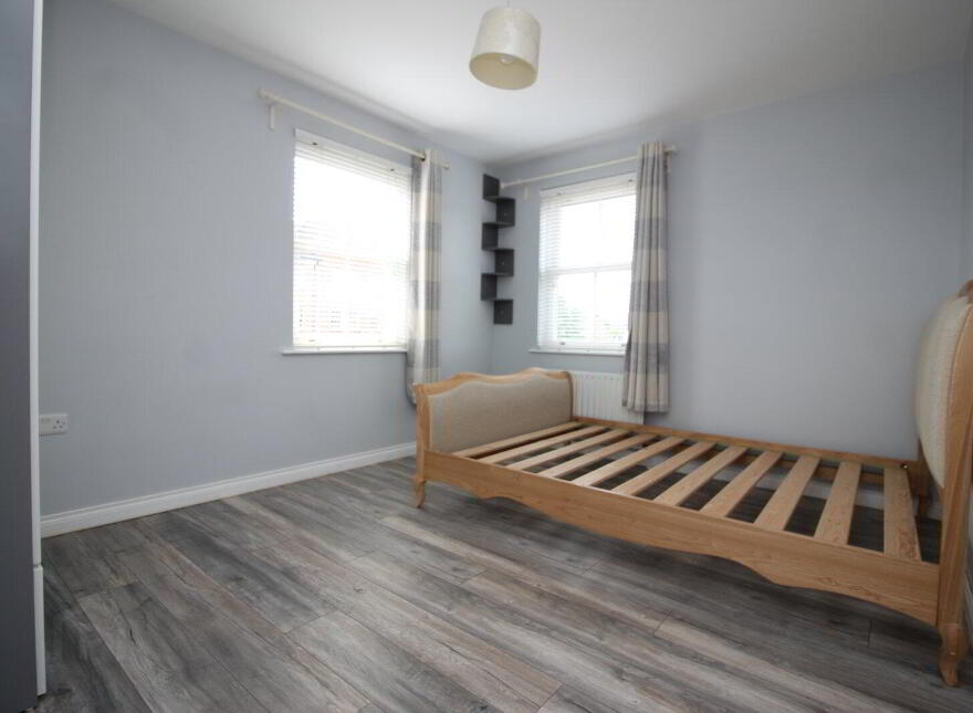 18 Ballantine Gardens, Lisburn, BT27 5FB