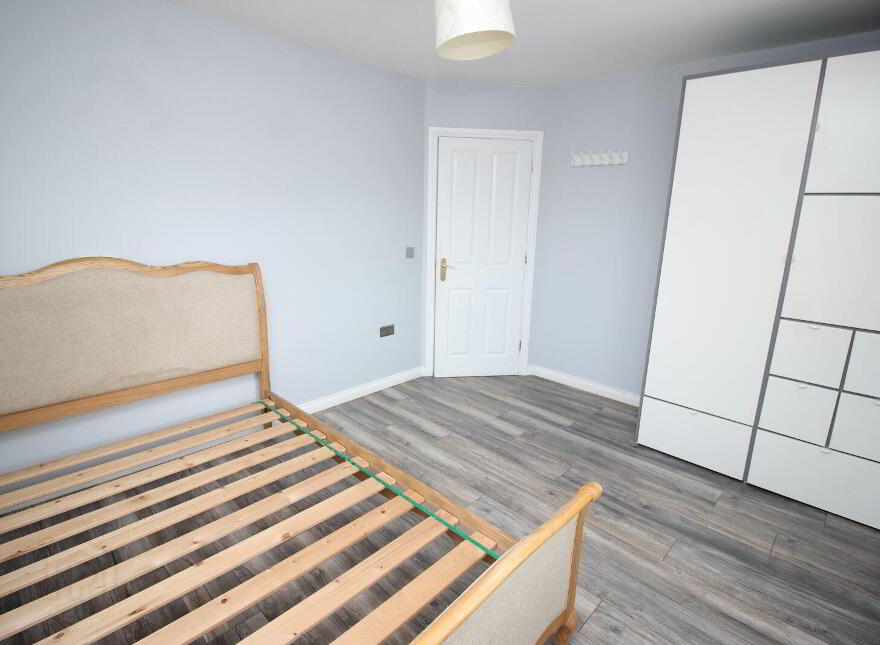 18 Ballantine Gardens, Lisburn, BT27 5FB