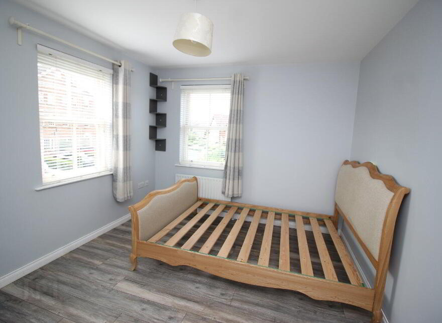 18 Ballantine Gardens, Lisburn, BT27 5FB