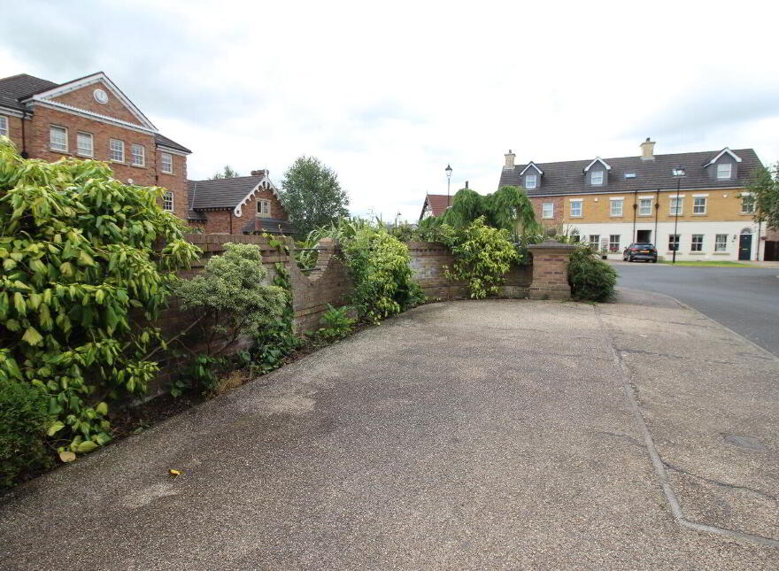 18 Ballantine Gardens, Lisburn, BT27 5FB