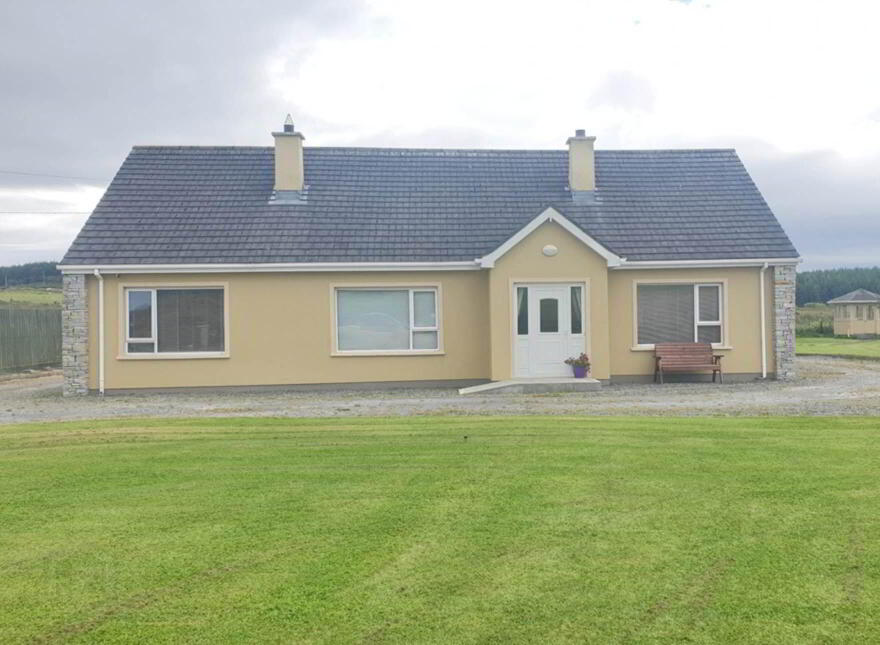 Cruck House, Carndonagh, F93HP22 photo