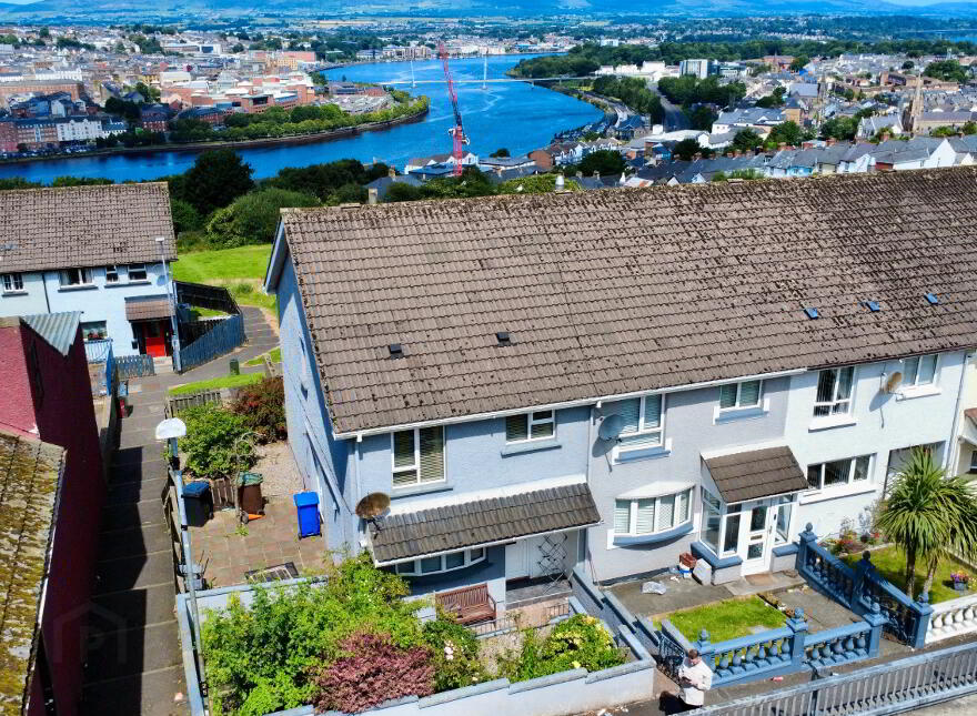 90 Strabane Old Road, Waterside, L'Derry, BT47 2EG