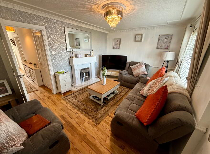 90 Strabane Old Road, Waterside, L'Derry, BT47 2EG