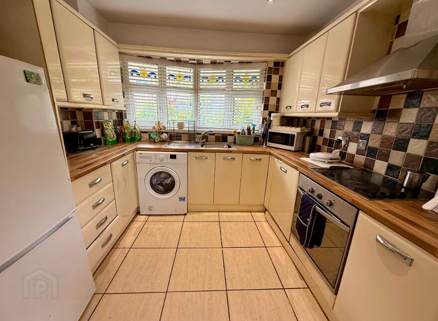 90 Strabane Old Road, Waterside, L'Derry, BT47 2EG
