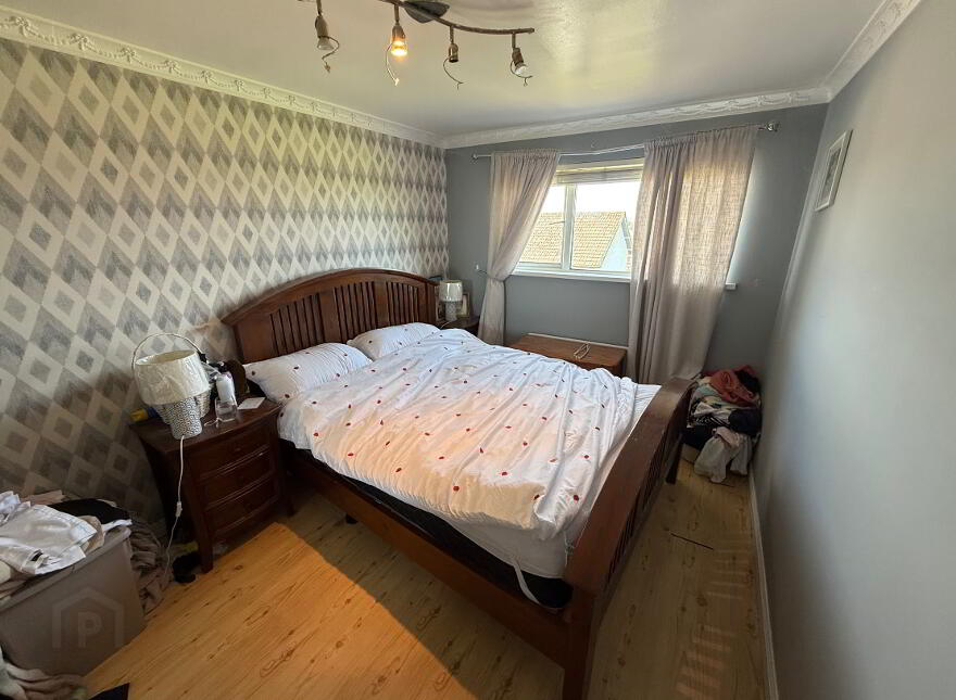 90 Strabane Old Road, Waterside, L'Derry, BT47 2EG