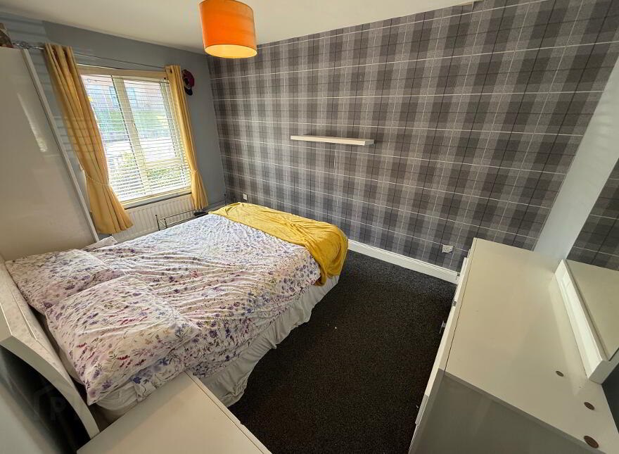 90 Strabane Old Road, Waterside, L'Derry, BT47 2EG