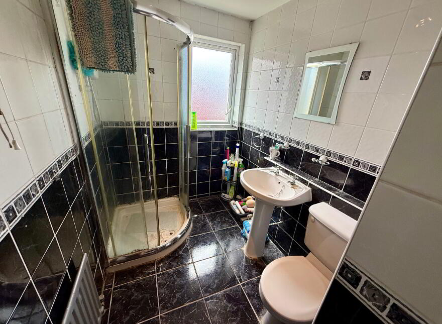 90 Strabane Old Road, Waterside, L'Derry, BT47 2EG