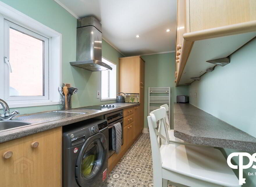 651 Lisburn Road, Belfast, BT9 7GT