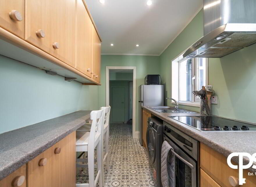 651 Lisburn Road, Belfast, BT9 7GT