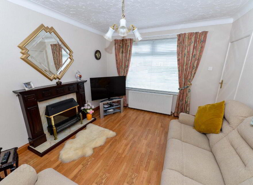 2a Clonallon Gardens, Belfast, BT4 2BY