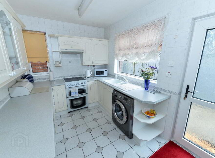 2a Clonallon Gardens, Belfast, BT4 2BY