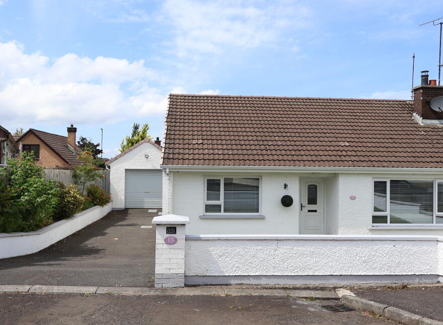 13 Meadowvale Park, Limavady, BT49 0NU photo