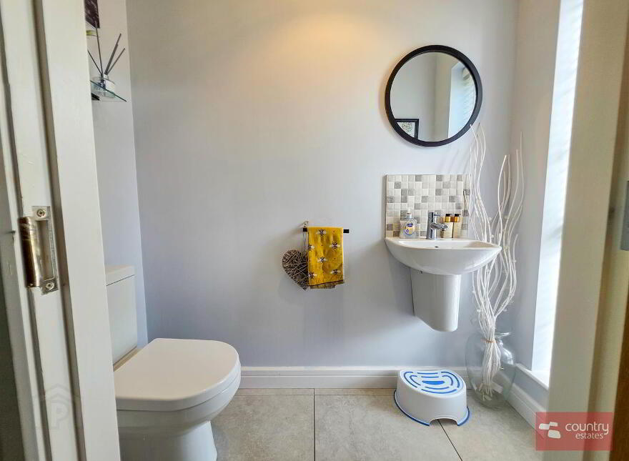 16 Chantry Gardens, Greenisland, Carrickfergus, BT38 8GE
