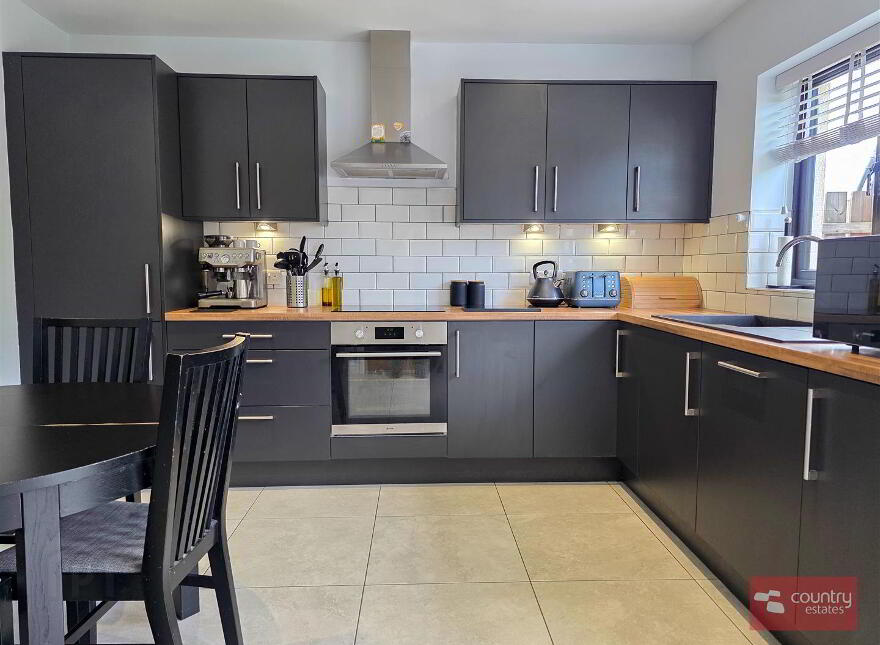 16 Chantry Gardens, Greenisland, Carrickfergus, BT38 8GE