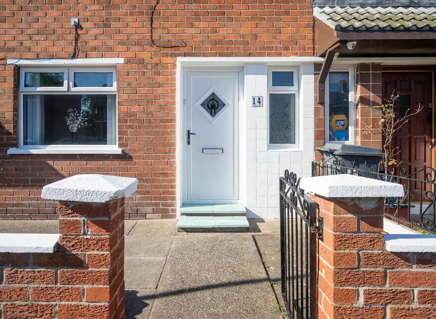 14 Lisavon Drive, Belfast, BT4 1LJ