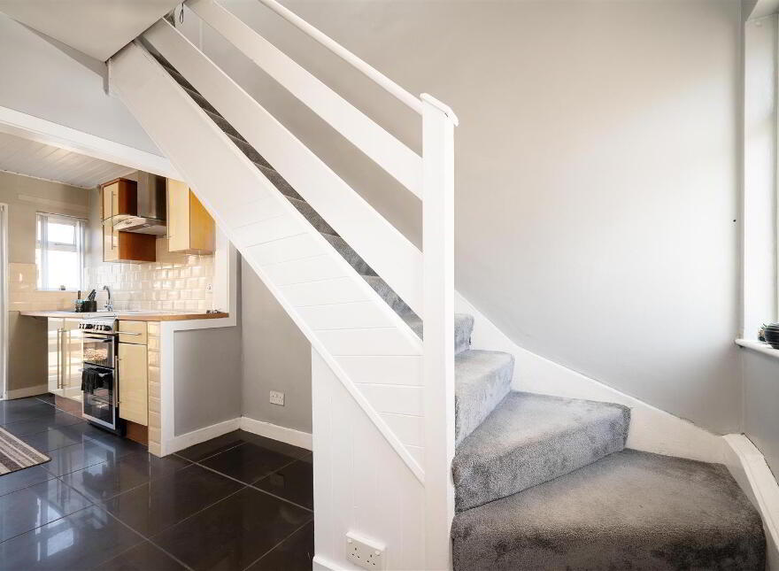 14 Lisavon Drive, Belfast, BT4 1LJ