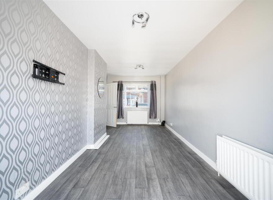 14 Lisavon Drive, Belfast, BT4 1LJ