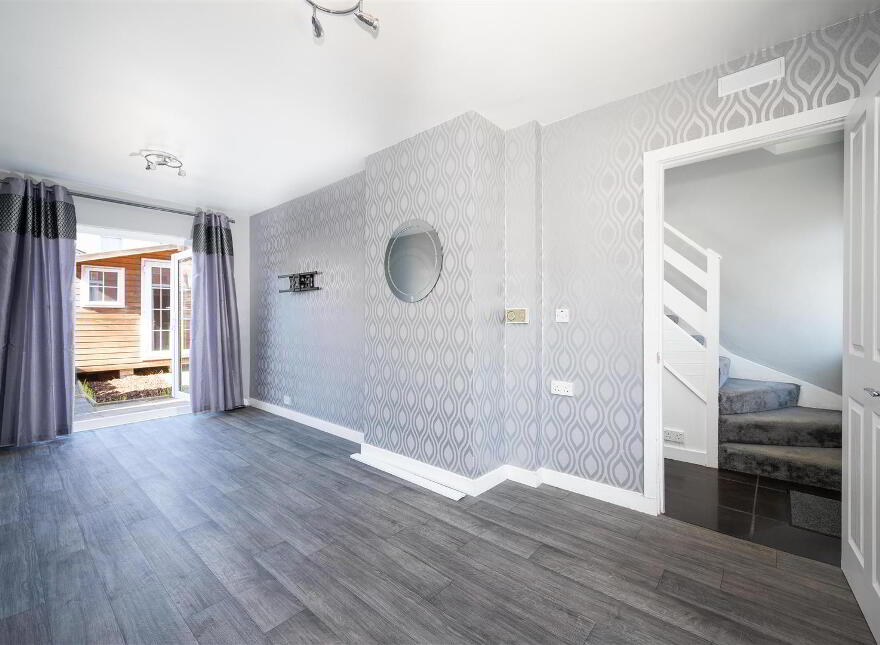 14 Lisavon Drive, Belfast, BT4 1LJ