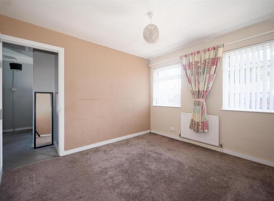 14 Lisavon Drive, Belfast, BT4 1LJ