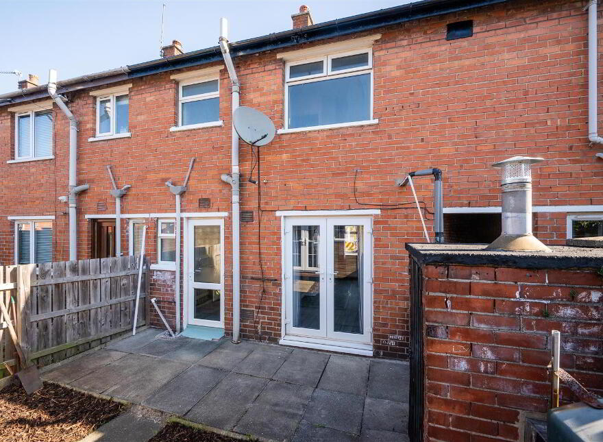 14 Lisavon Drive, Belfast, BT4 1LJ