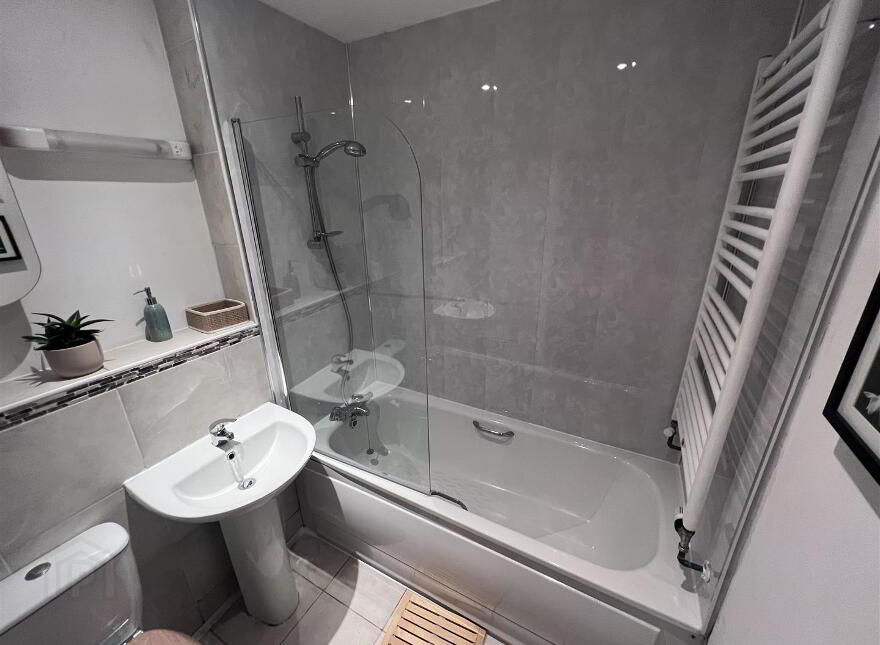 Apt, 201 Edenderry Lofts, Belfast, BT14 7EN