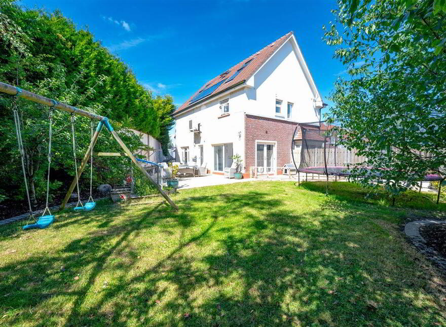 35 Laburnum Avenue, Forest Hill, Carrigaline