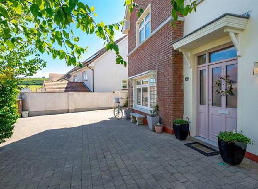 35 Laburnum Avenue, Forest Hill, Carrigaline