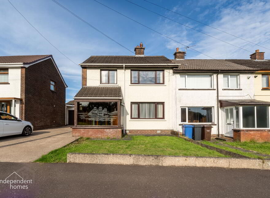 65 Linn Road, Larne, BT40 2BQ photo