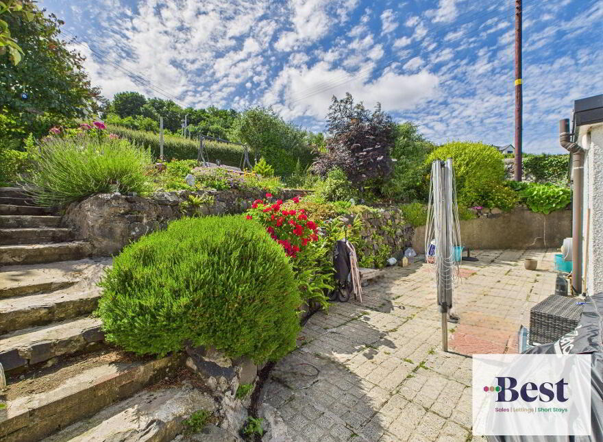 8 Channel Vista, Glenarm, Ballymena, BT44 0AE