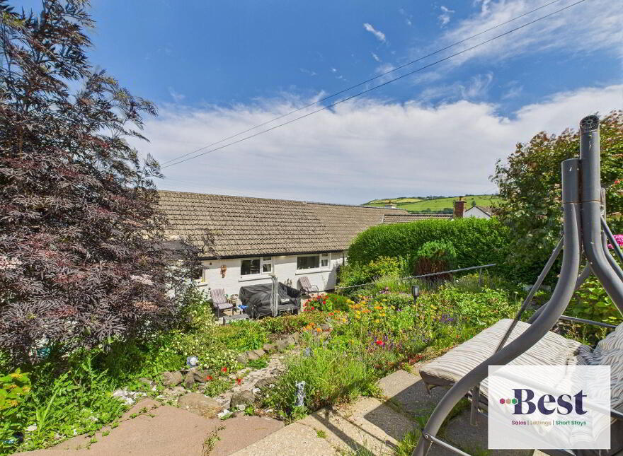 8 Channel Vista, Glenarm, Ballymena, BT44 0AE