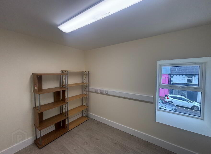 100 Main Street, Charleville, P56TY36