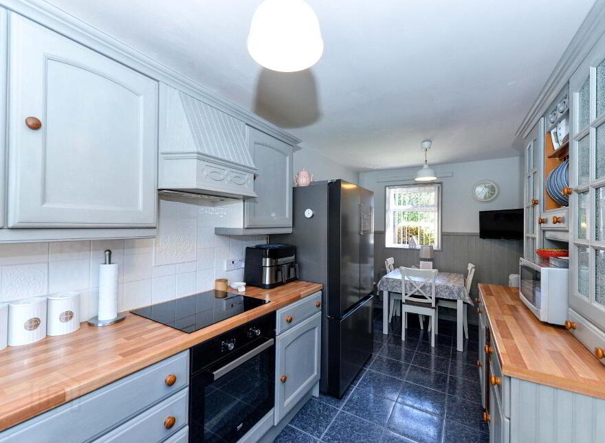 5 Humber Court, Belfast, BT4 1GQ