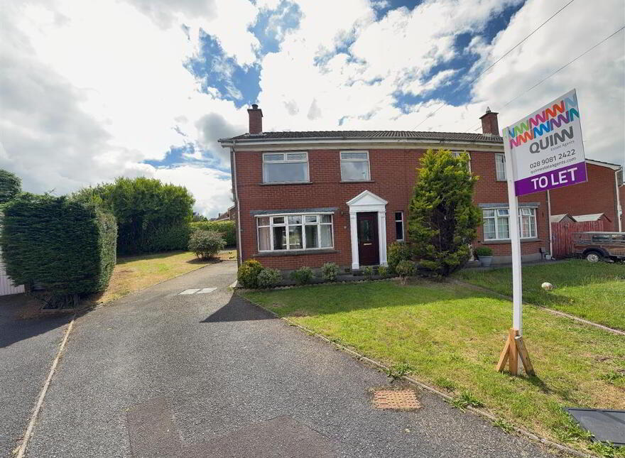 11 Muskett Park, Carryduff, Belfast, BT8 8QR photo