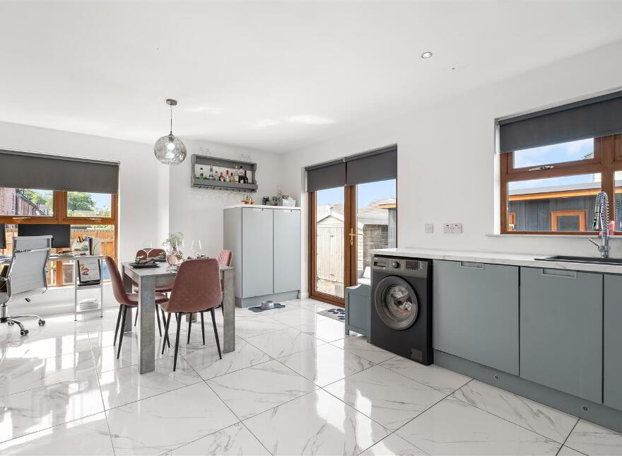33 Millhouse Road, Antrim, BT41 2UP