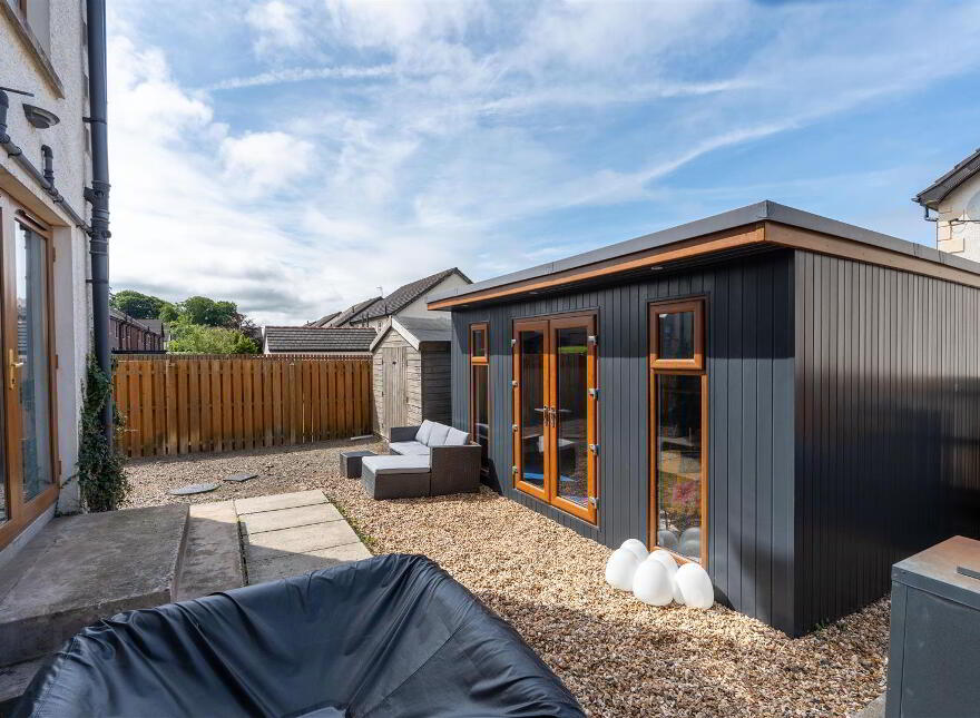33 Millhouse Road, Antrim, BT41 2UP