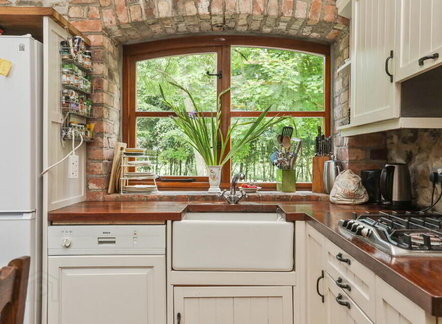 31 Cabra Road, Hillsborough, BT26 6NB