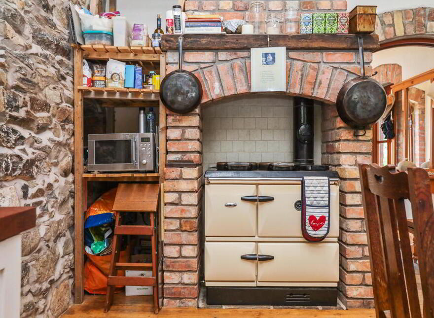 31 Cabra Road, Hillsborough, BT26 6NB