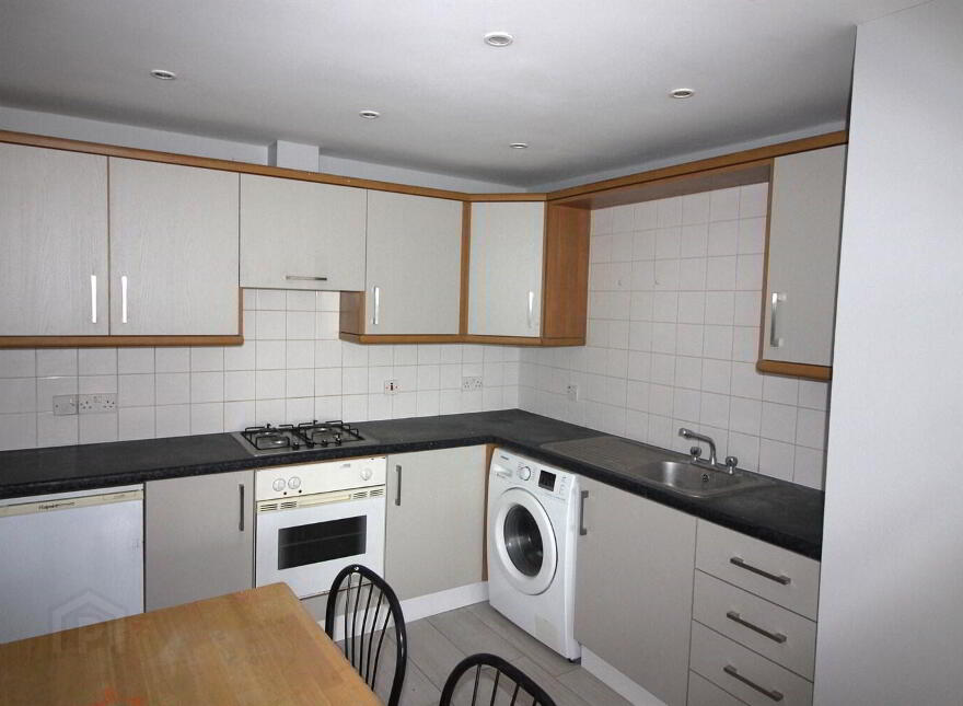 2b St Thomas, 28 Lower Windsor Avenue, Belfast, BT9 7DX